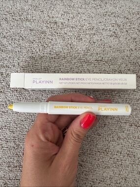 INGLOT PLAYINN Rainbow Stick Eye Pencil - SWEET PINEAPPLE